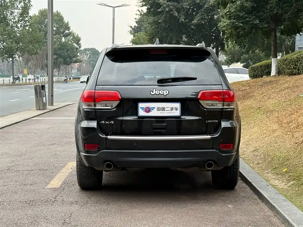 JEEP GRAND CHEROKEE