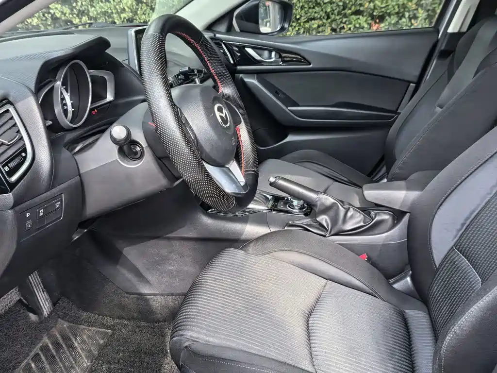 Mazda 3 Axela — миниатюра 7