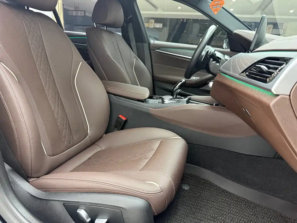 BMW 5 Series — миниатюра 18