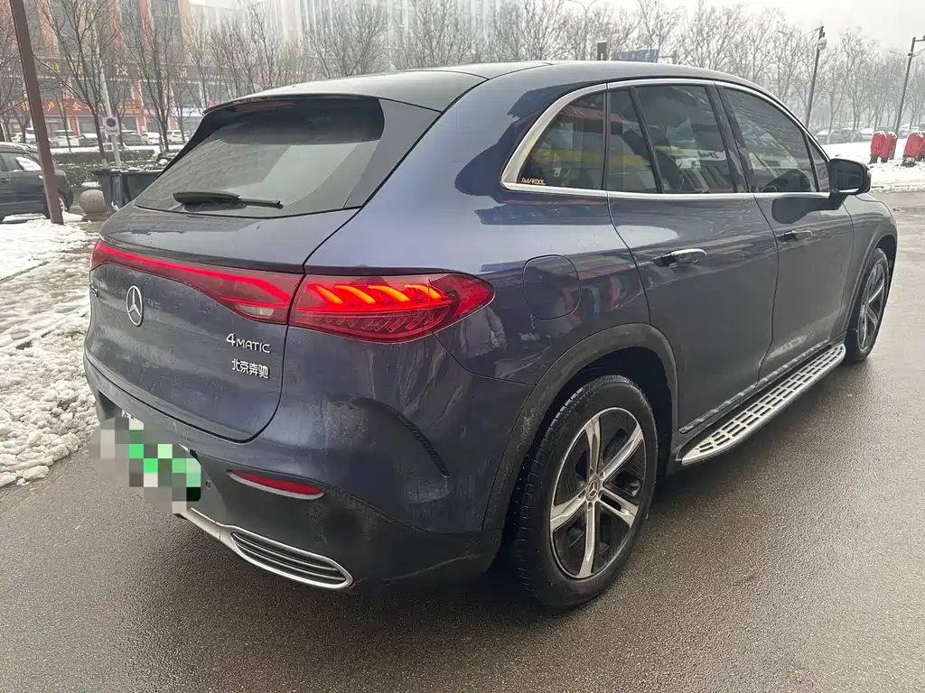 MERCEDES-BENZ EQE SUV
