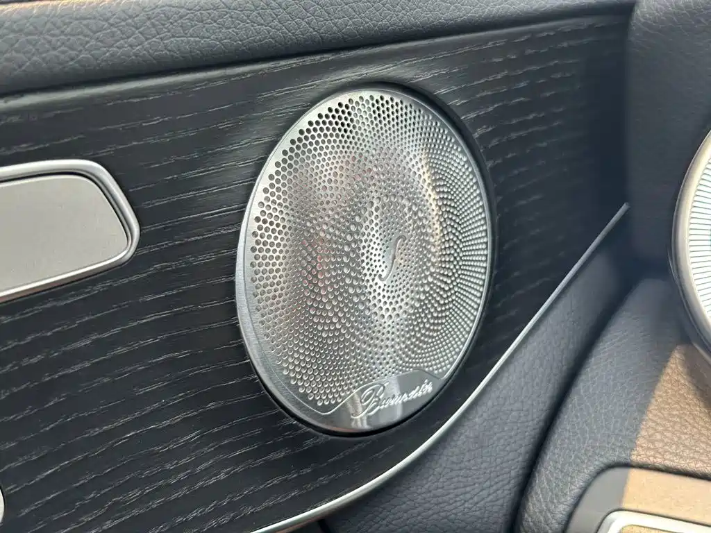 Mercedes-Benz C-Class — миниатюра 12