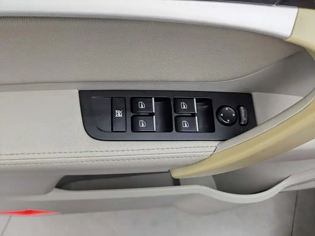 Geely Emgrand — миниатюра 9