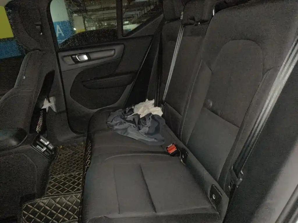 Volvo XC40 — миниатюра 15