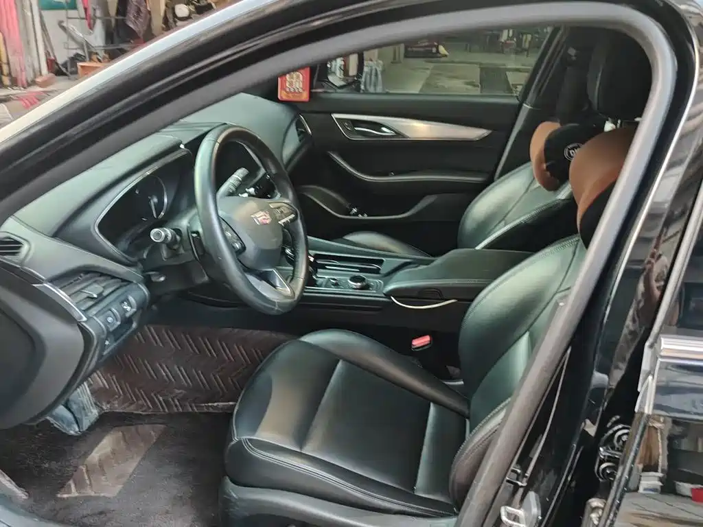Cadillac CT5 — миниатюра 8
