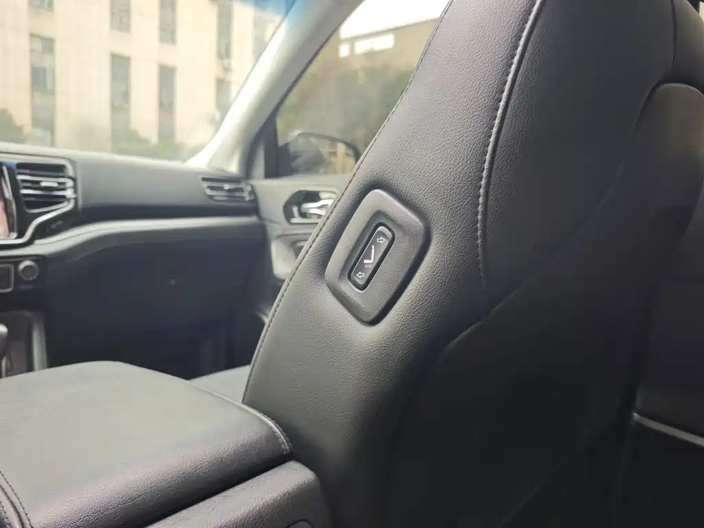 Jeep Commander — миниатюра 14