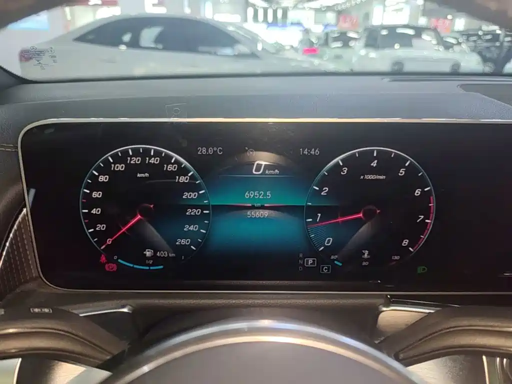 Mercedes-Benz GLB — миниатюра 12