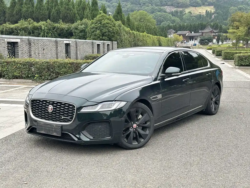Jaguar XFL