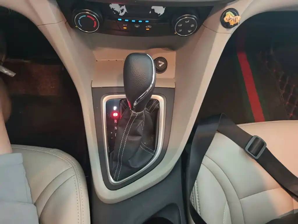 Buick Excelle — миниатюра 19