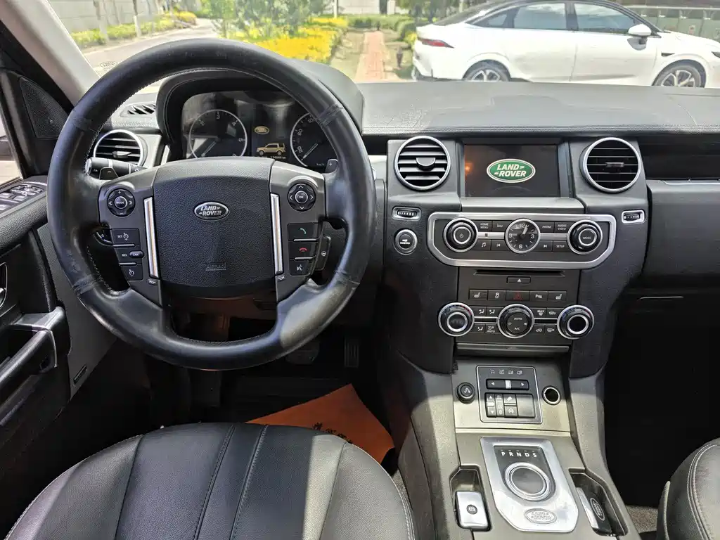 Land Rover Discovery 2015 3.0 SDV6 HSE