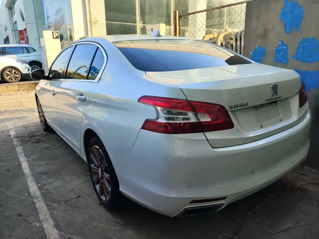 Peugeot 408 — миниатюра 5