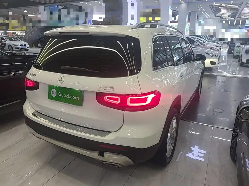 Mercedes-Benz GLB — миниатюра 7