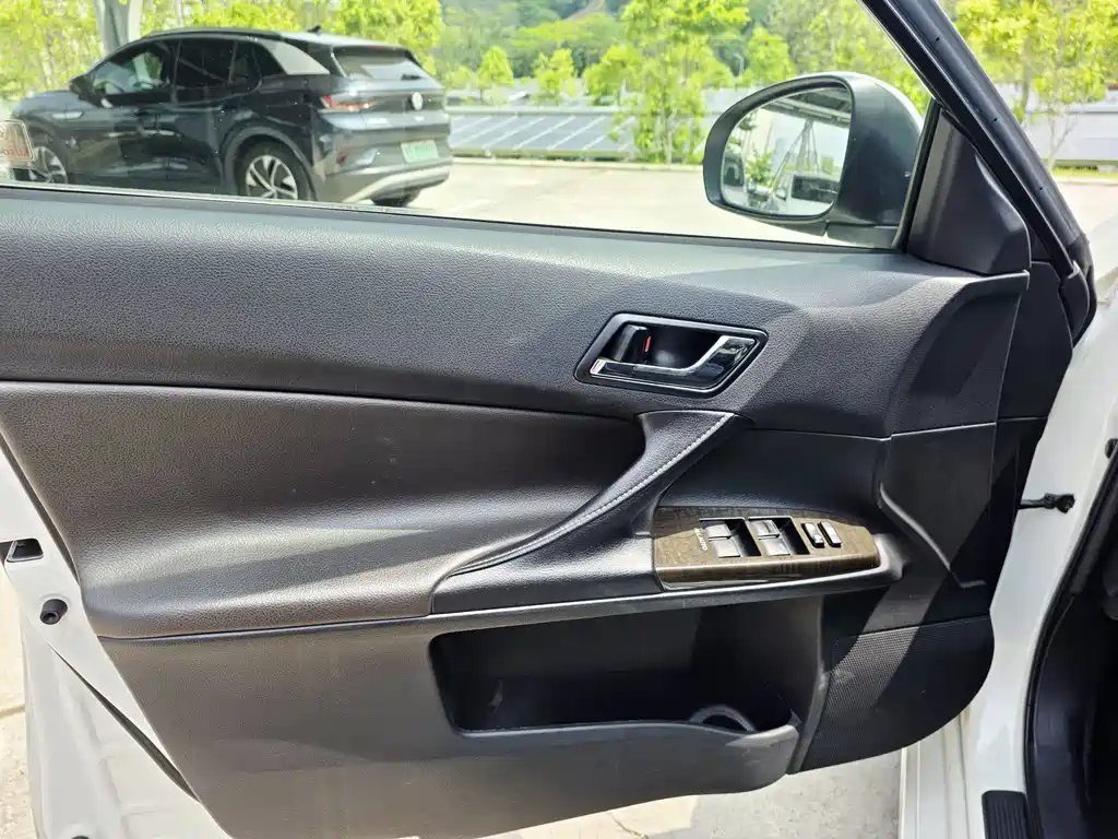Toyota Reiz 2013 2.5V