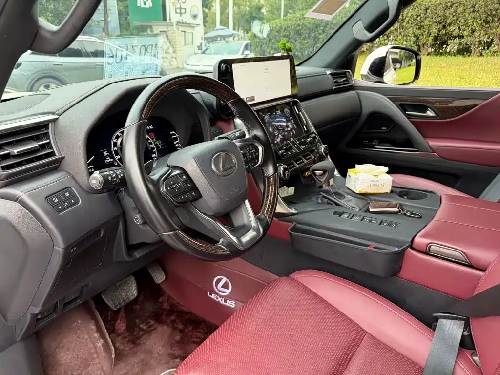 Lexus LX — миниатюра 7