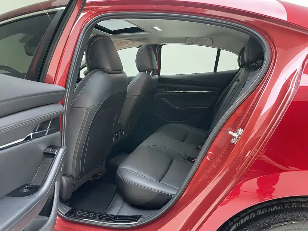 Mazda 3 Axela — миниатюра 18