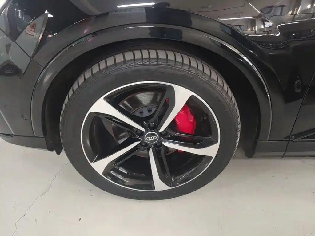 Audi Q7 — миниатюра 23