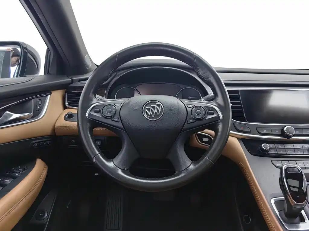 Buick LaCrosse — миниатюра 11
