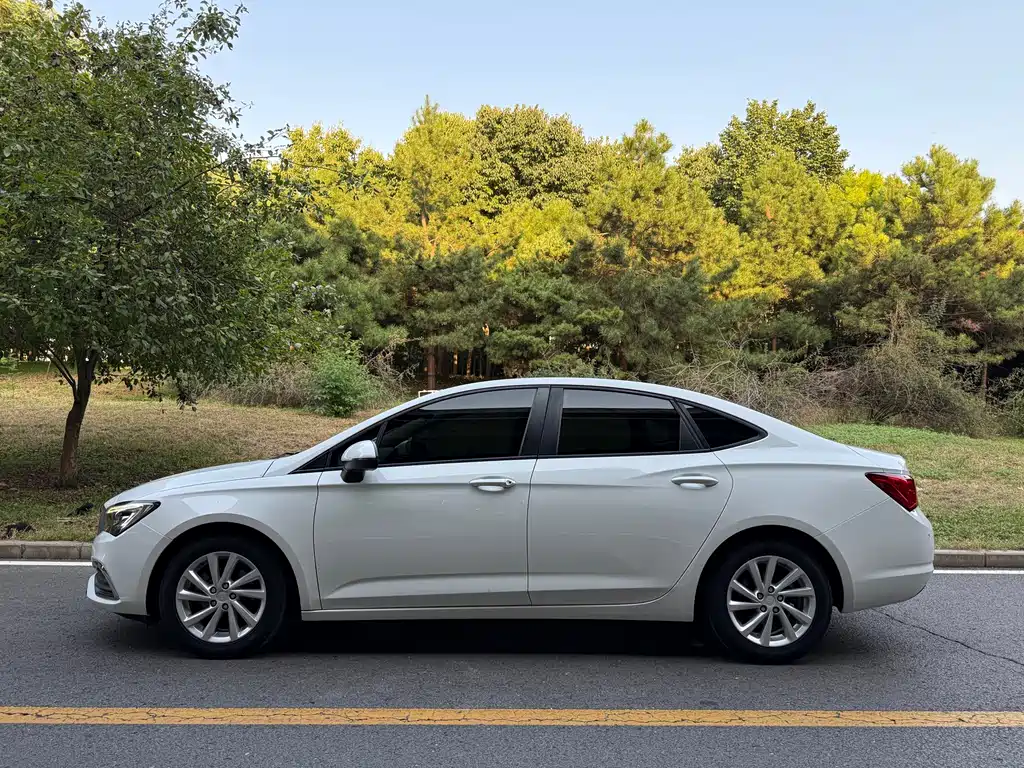 Buick Verano — миниатюра 3