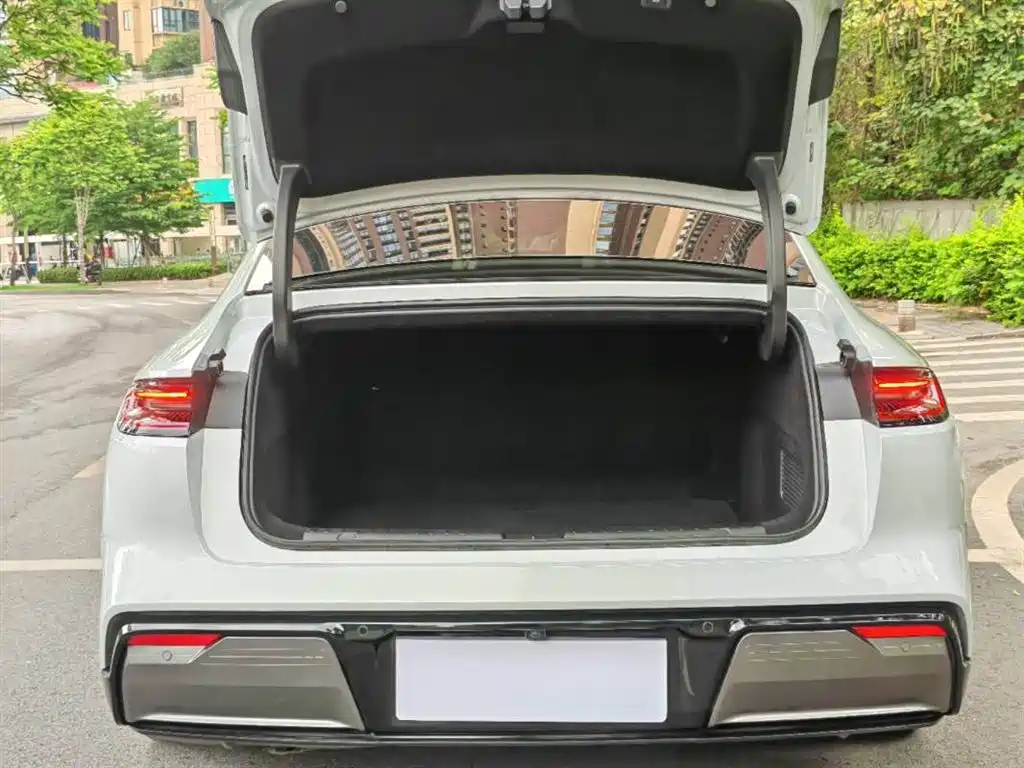 Geely Galaxy Galaxy E8 E8 2025 700km Smart Drive