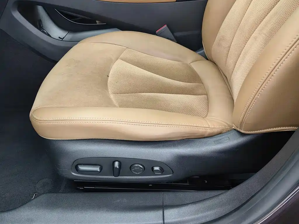 Buick LaCrosse — миниатюра 20