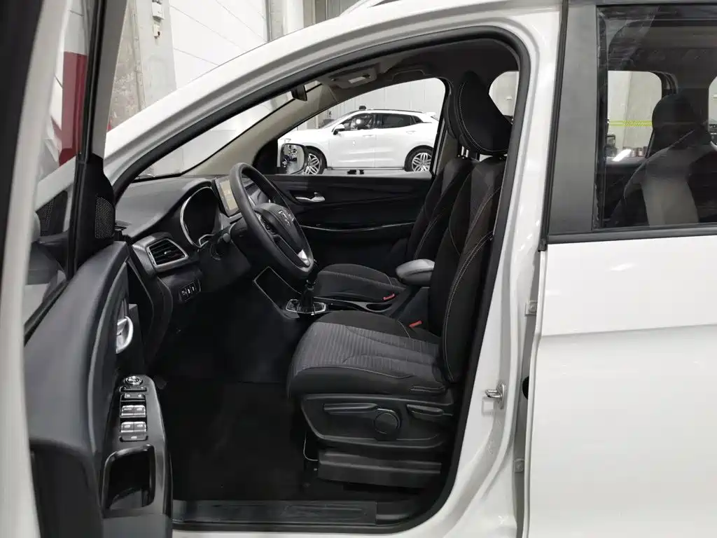 Baojun 730 — миниатюра 10