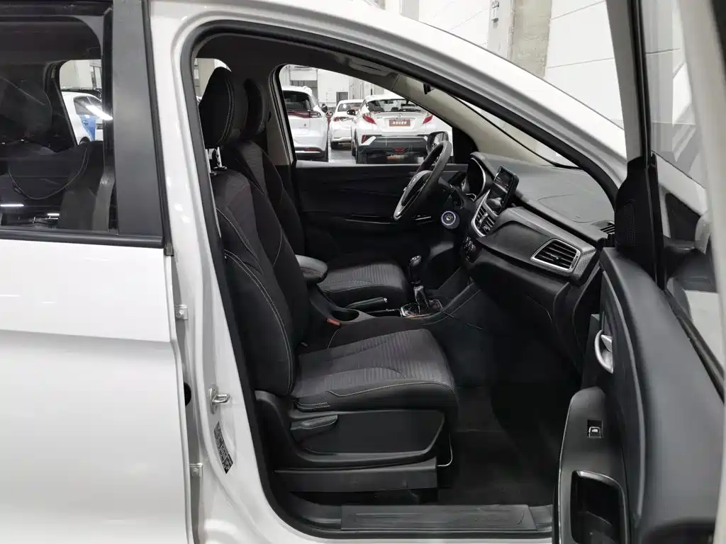 Baojun 730 — миниатюра 23