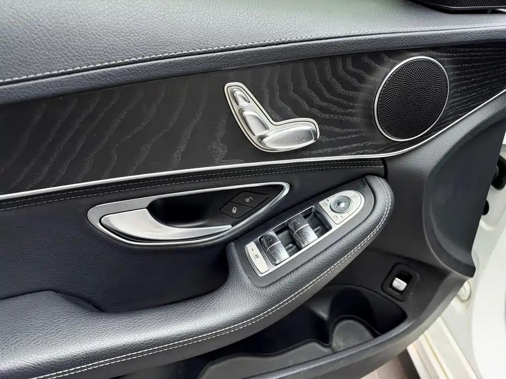 Mercedes-Benz C-Class — миниатюра 15