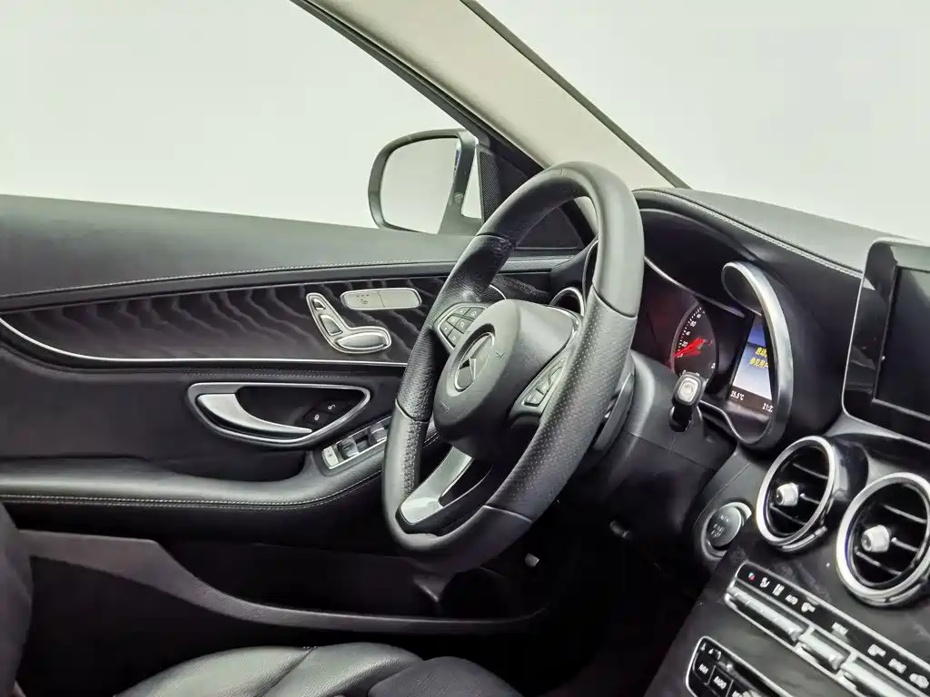 Mercedes-Benz C-Class — миниатюра 22