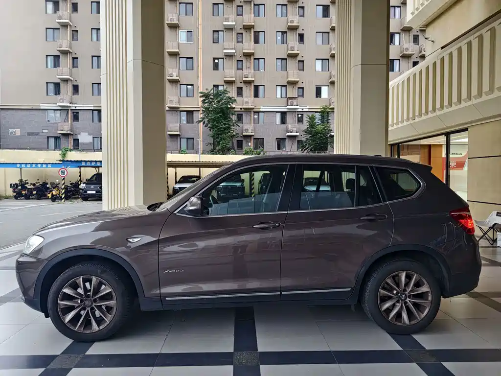 BMW X3 (Import) — миниатюра 3