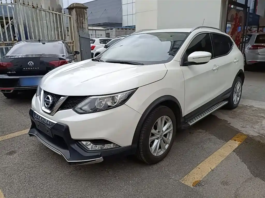 Купить Nissan Qashqai