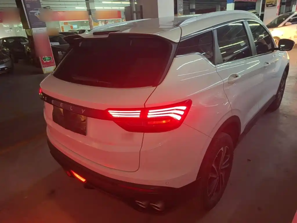 Geely Binyue — миниатюра 7