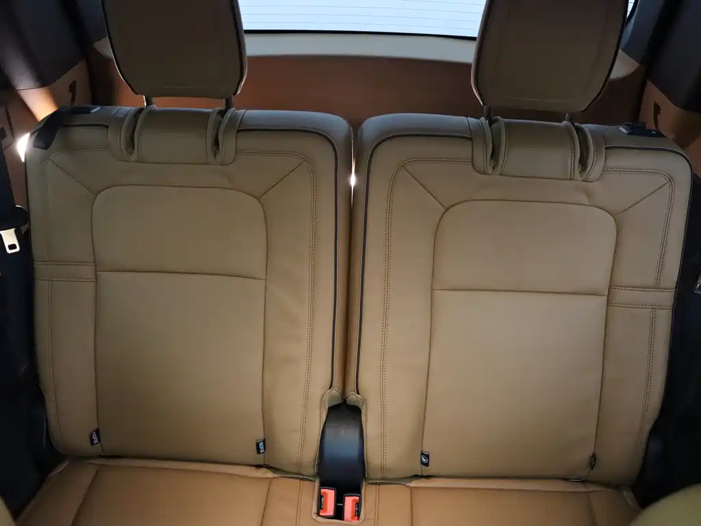 Lincoln Aviator — миниатюра 14