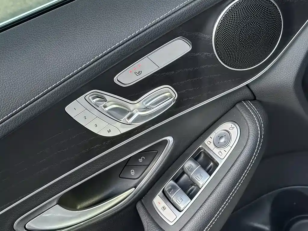 Mercedes-Benz C-Class — миниатюра 10
