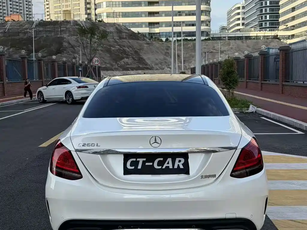 Mercedes-Benz C-Class — миниатюра 14