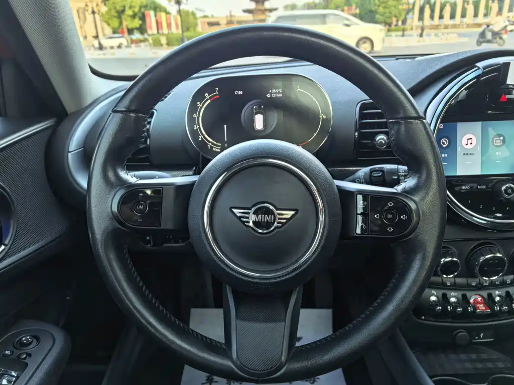 MINI Mini Clubman — миниатюра 6