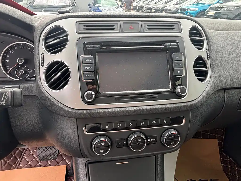 Volkswagen Tiguan — миниатюра 10