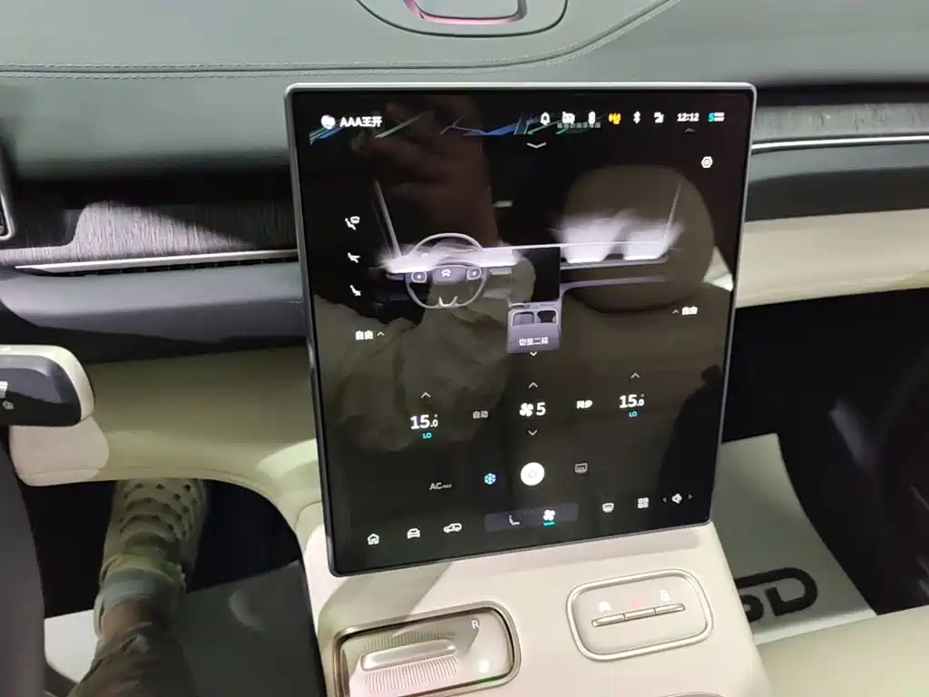 NIO ES6 — миниатюра 13