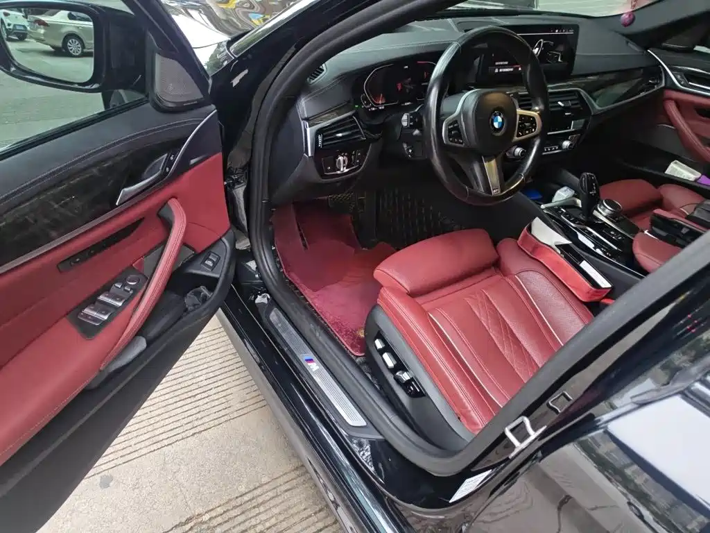 BMW 5 Series — миниатюра 14