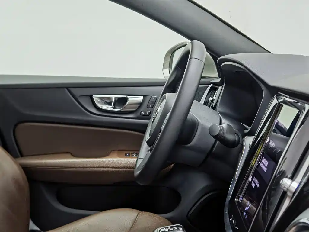 Volvo S60 — миниатюра 22