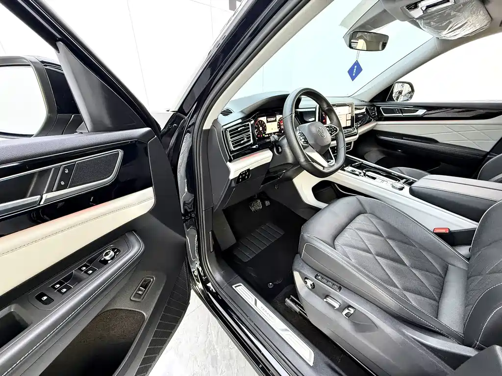 Volkswagen Teramont — миниатюра 6