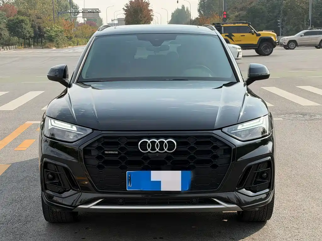 Audi Q5L — миниатюра 2