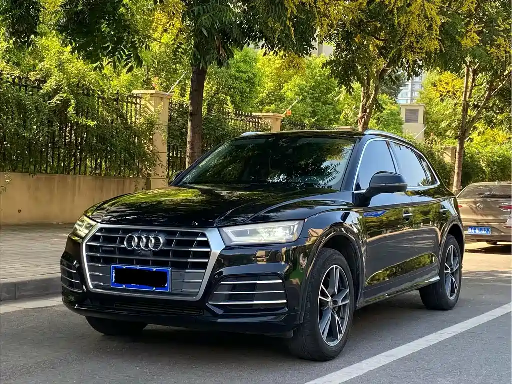 Audi Q5L — миниатюра 2