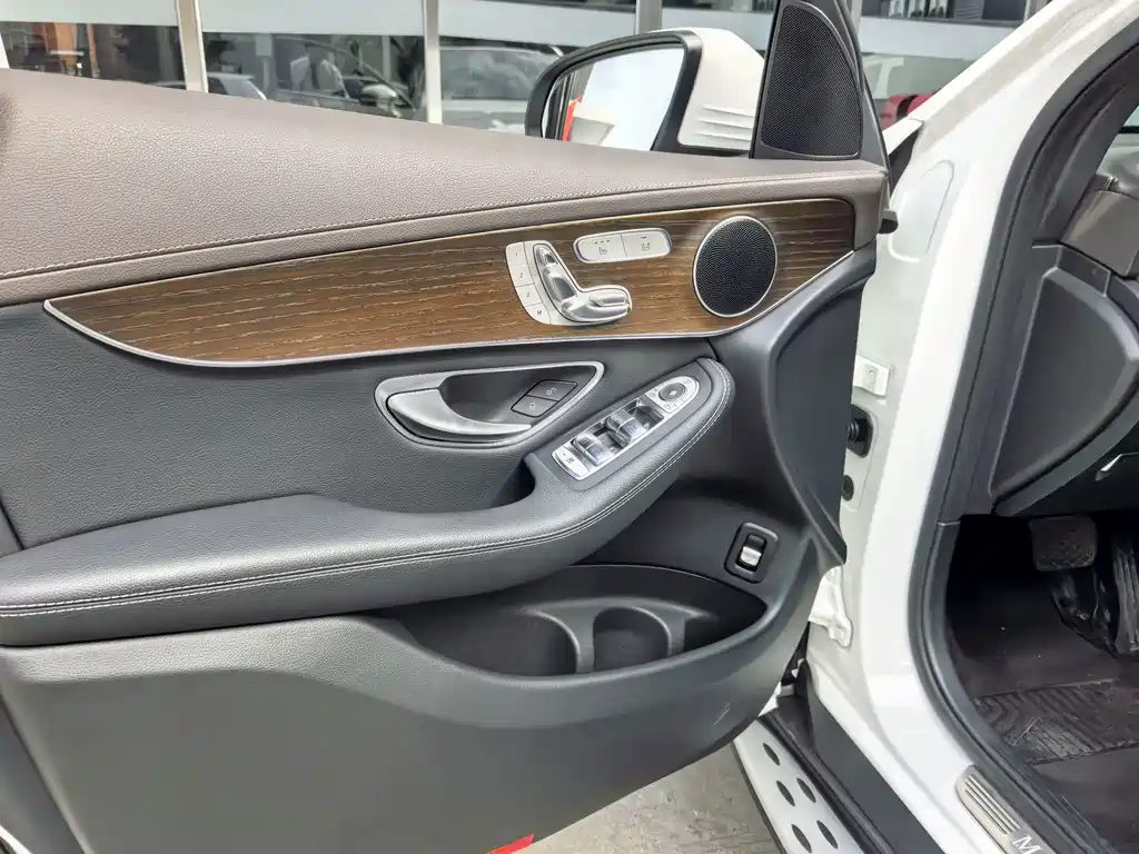 Mercedes-Benz GLC — миниатюра 15