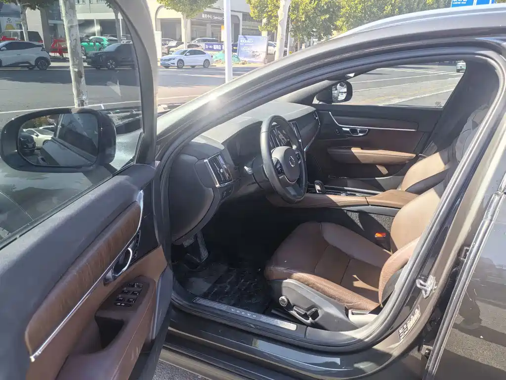 Volvo V90 — миниатюра 7