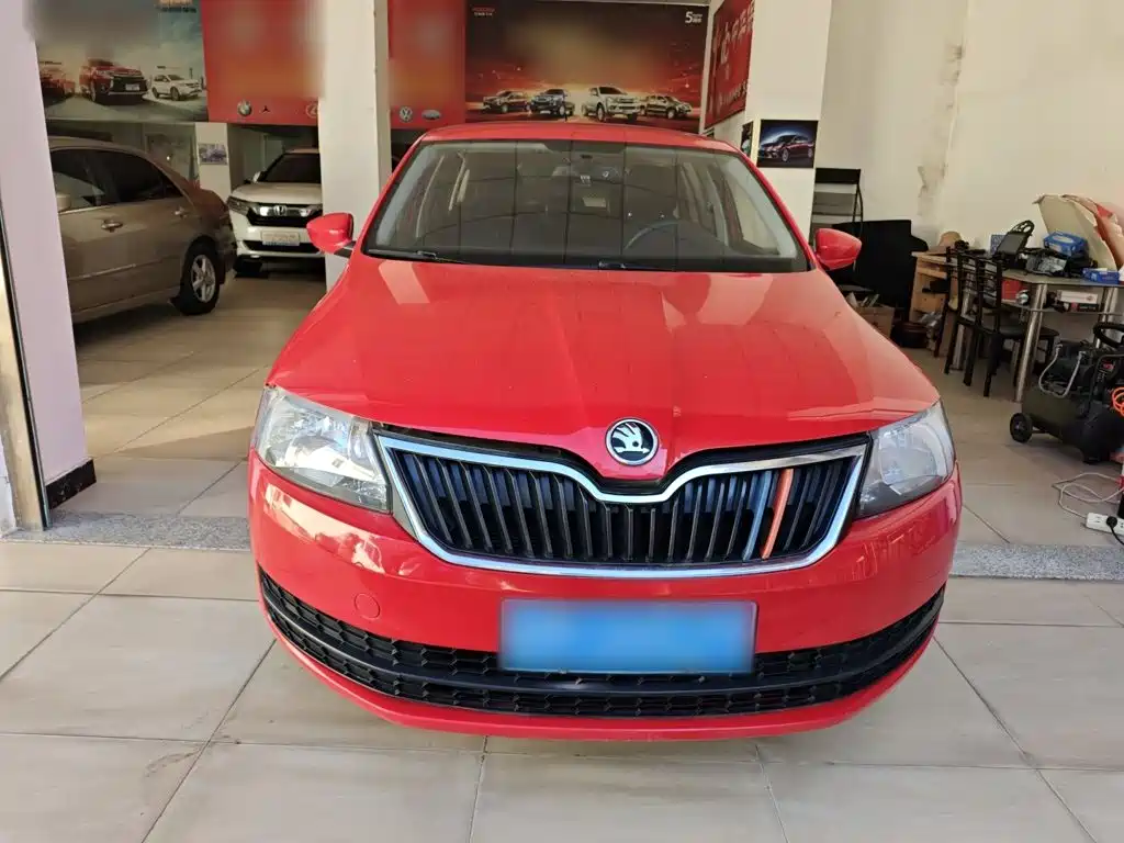 Skoda Rapid Spaceback — миниатюра 3