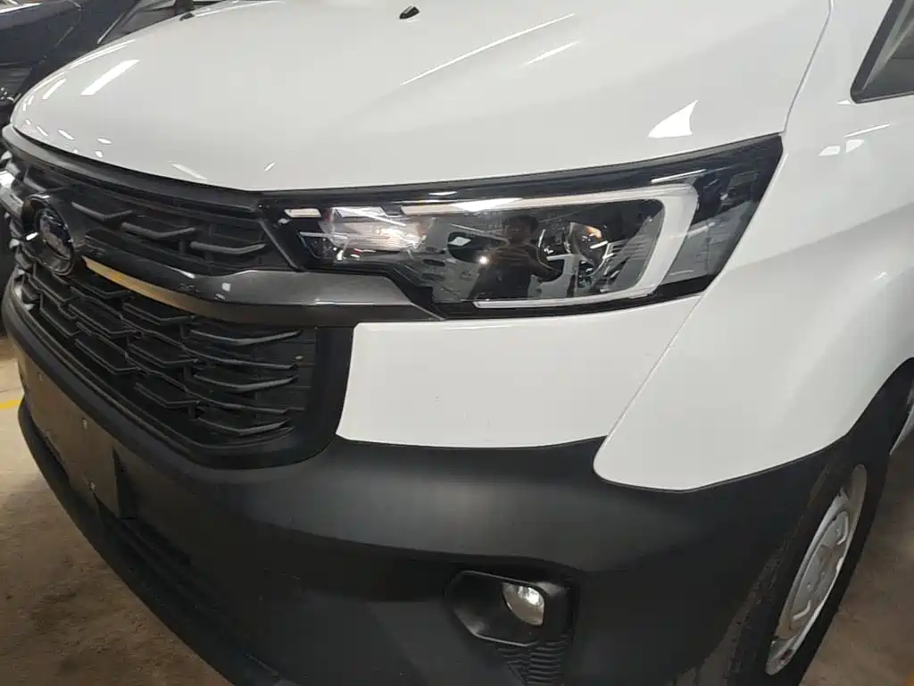 Ford Transit — миниатюра 24