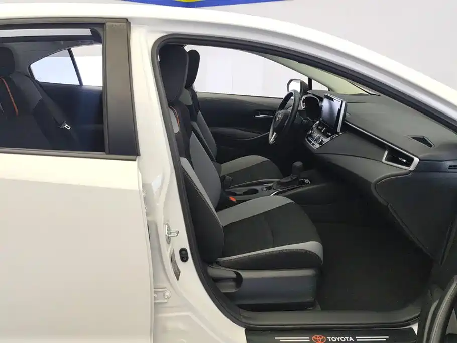 Toyota Corolla — миниатюра 8