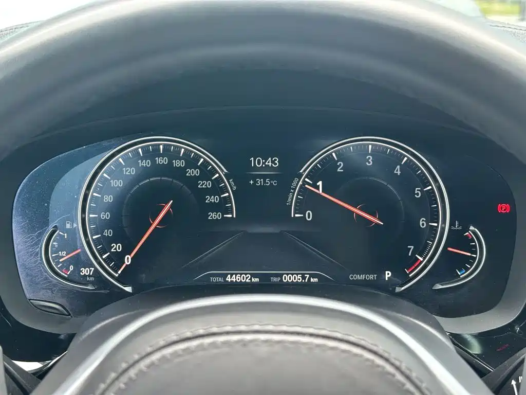 BMW 5 Series — миниатюра 4