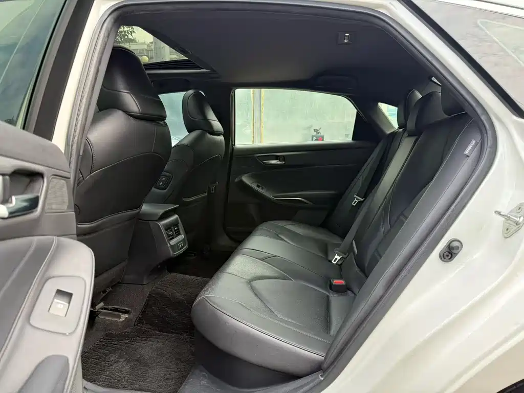 Toyota Avalon — миниатюра 6