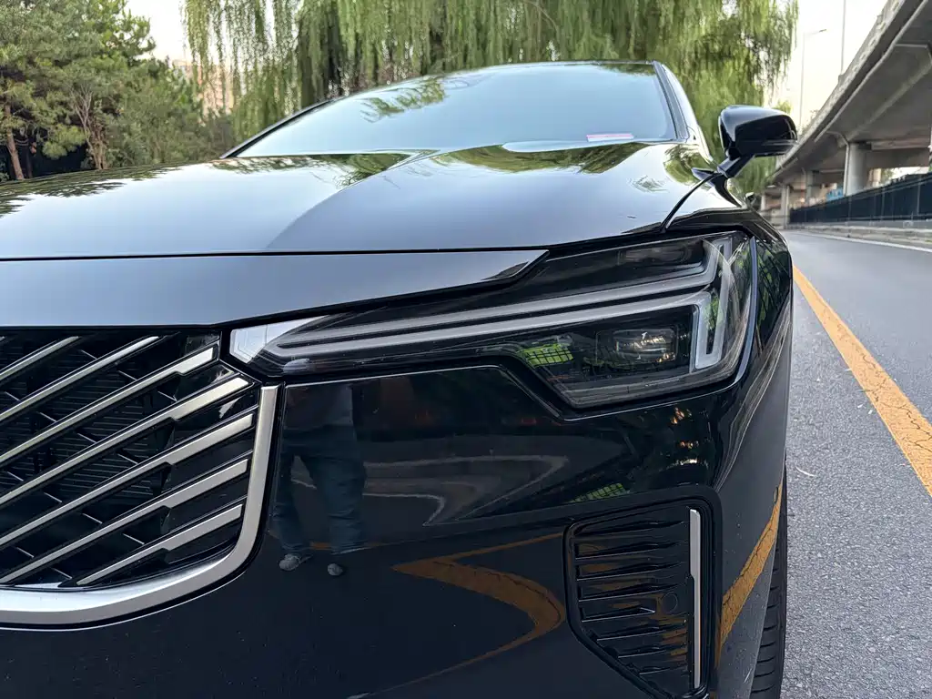 Volvo S90 — миниатюра 7
