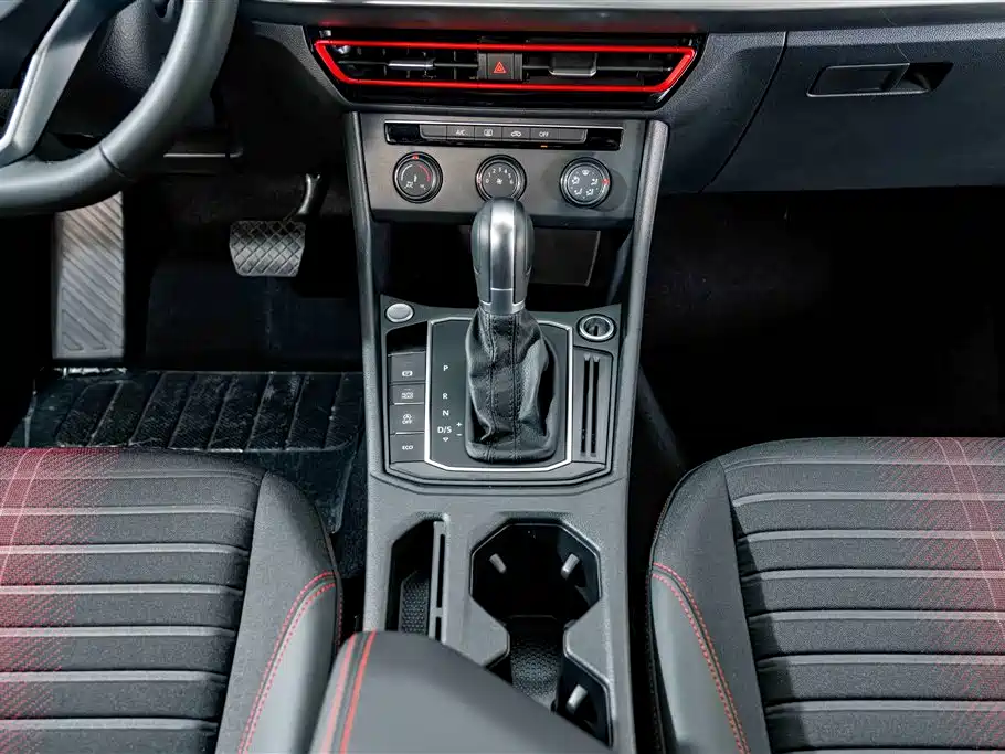 Volkswagen Lavida — миниатюра 12